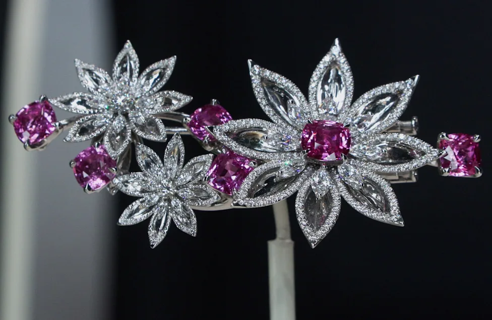 Diamantes millonarios y joyas inspiradas en la naturaleza: así brilló la alta joyería en París