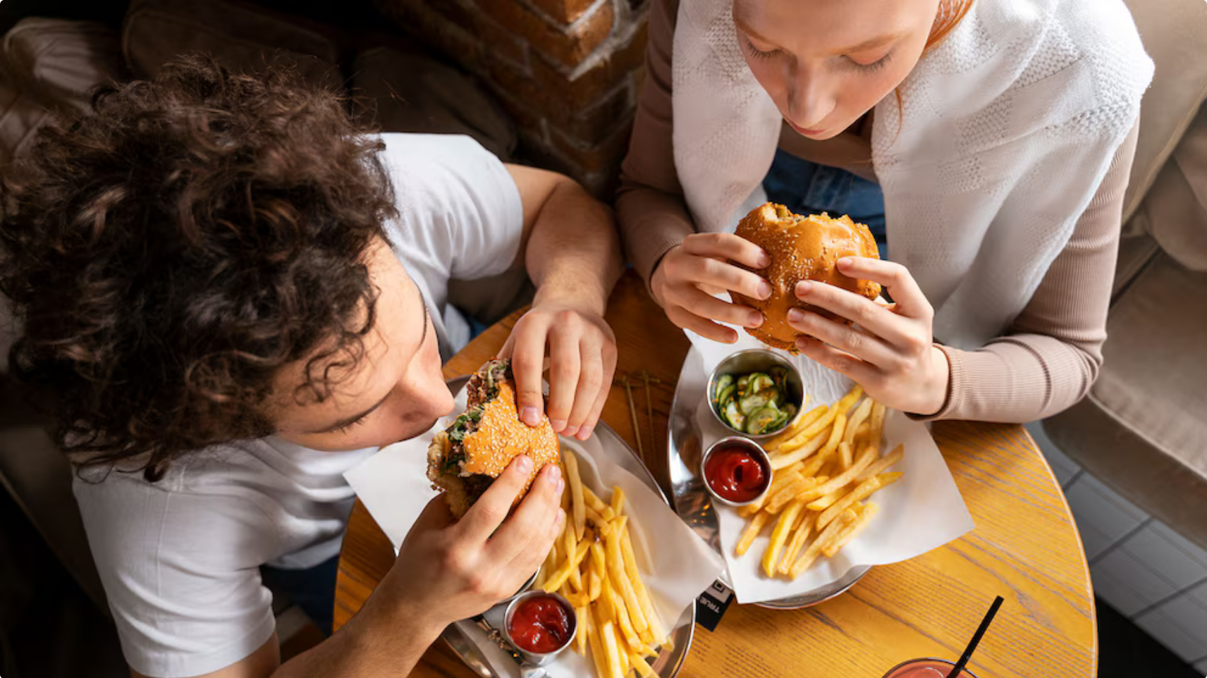 ¿Los alimentos ultraprocesados pueden ser adictivos? La ciencia explica por qué cuesta tanto dejar las papas fritas, galletas y refrescos