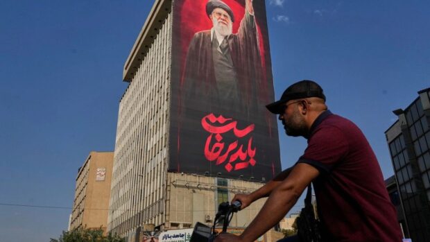 Irán ofrece 30 mil dólares por matar o capturar soldados de EU
