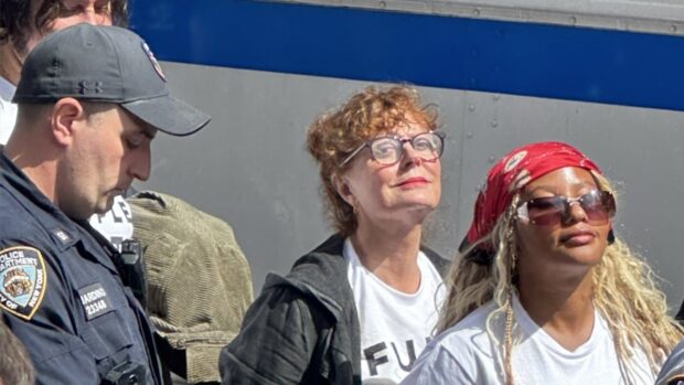 Susan Sarandon es detenida durante protesta contra Netanyahu en Nueva York